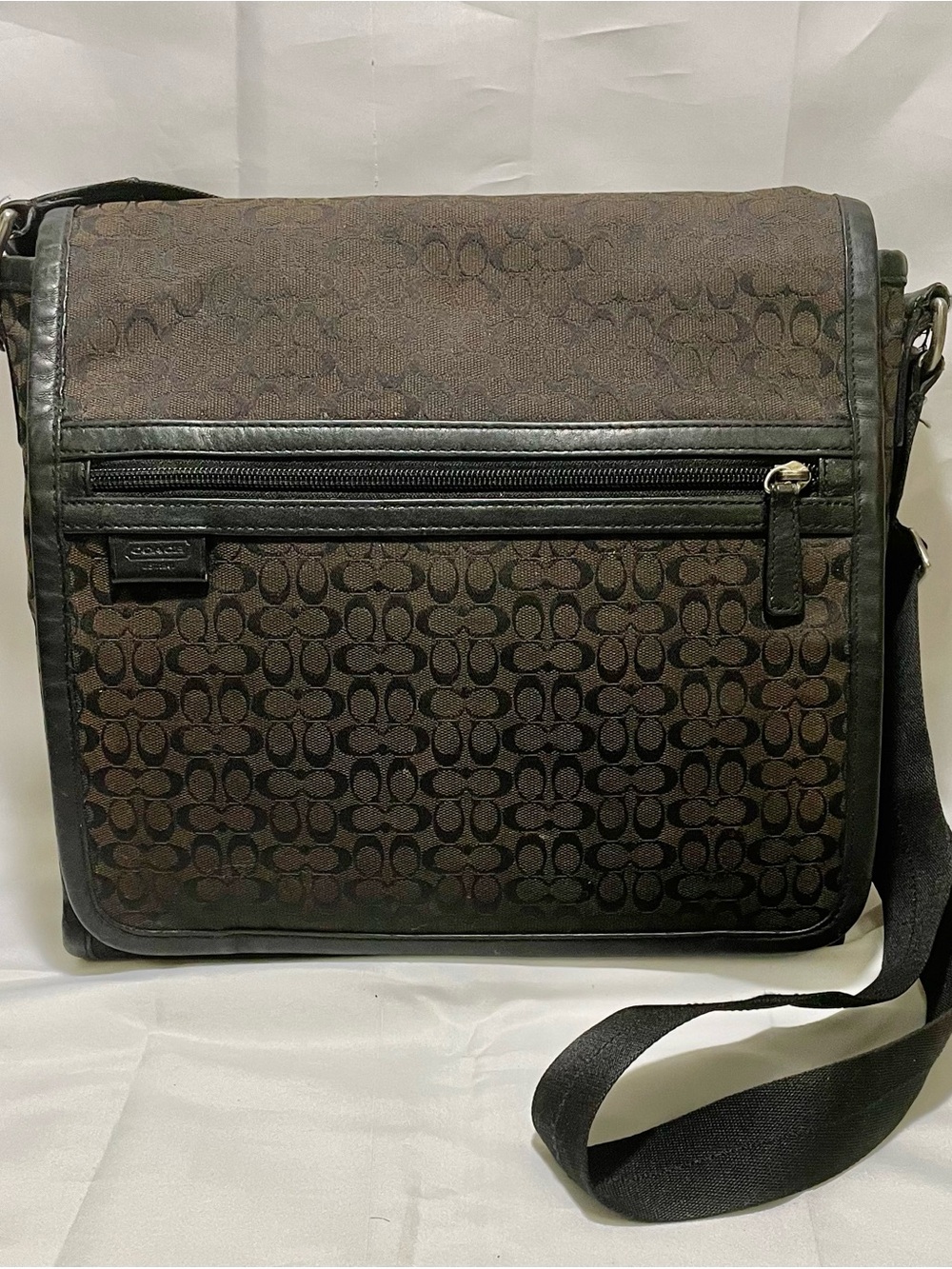 COACH Heritage Signature Jacquard Messenger Bag (Style F70699), EUC 💟